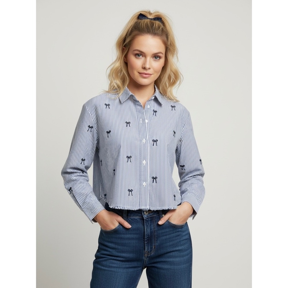 NEW Old Navy The Cropped Shirt Small Blue White Pinstripe Embroidered Bows